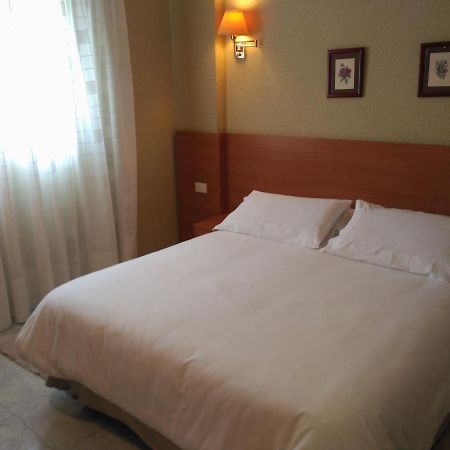 蒙塔尼约斯 Casa Ovidio旅馆 外观 照片