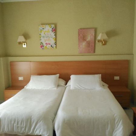 蒙塔尼约斯 Casa Ovidio旅馆 外观 照片