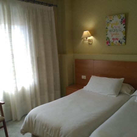 蒙塔尼约斯 Casa Ovidio旅馆 外观 照片